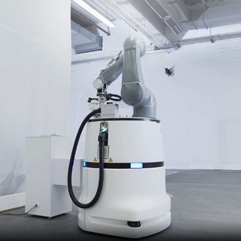 Navigate fully automatically mobile robot