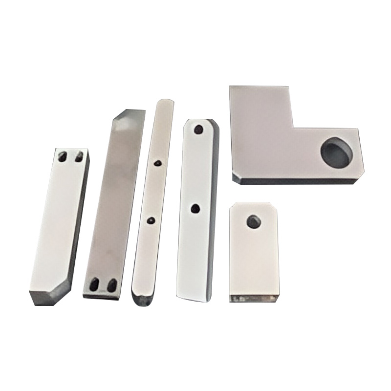 Nhiều bộ phận cơ khí CNC có độ chính xác cao
