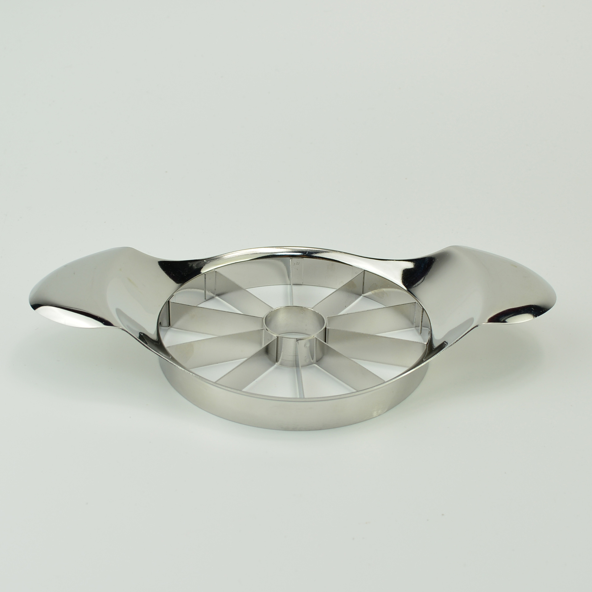 Stainless steel electrochemical polishing for complex-shaped parts with full coverage, medical-grade