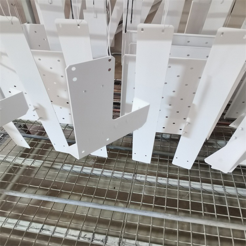 Steel painting improves the quality of steel, making it more beautiful, clean, high-quality, and more valuable. 